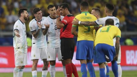 5. Brasil Tundukkan Argentina 2-0